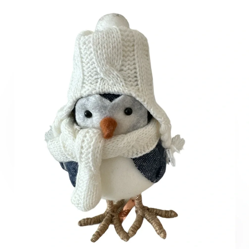 Target 2016 Clipper Felt Blue and Cream Featherly Friends Wondershop Winter Bird
